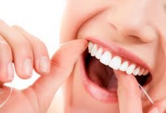 Chải răng đúng cách và dùng chỉ tơ nha khoa